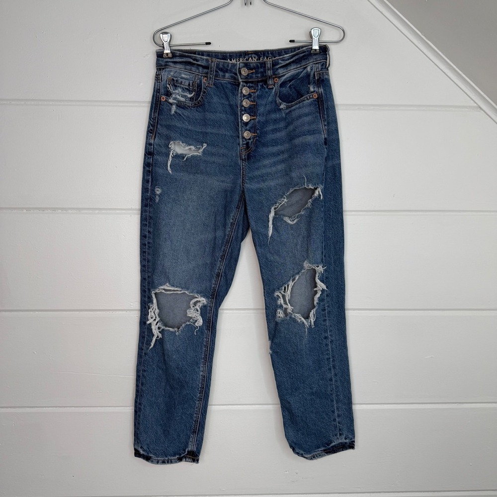 American Eagle Ripped Mom Straight Jean 2 Short Distressed Jeans‎ Button Fly